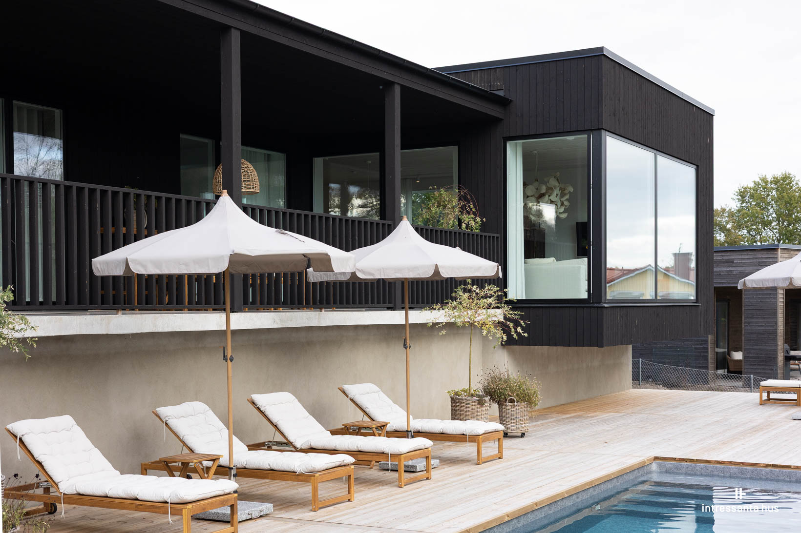 intressantahus-villajulle-002